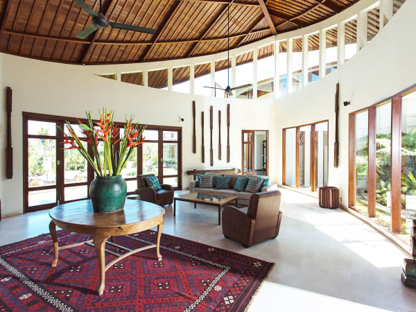 Villa Umah Daun - Living area center table